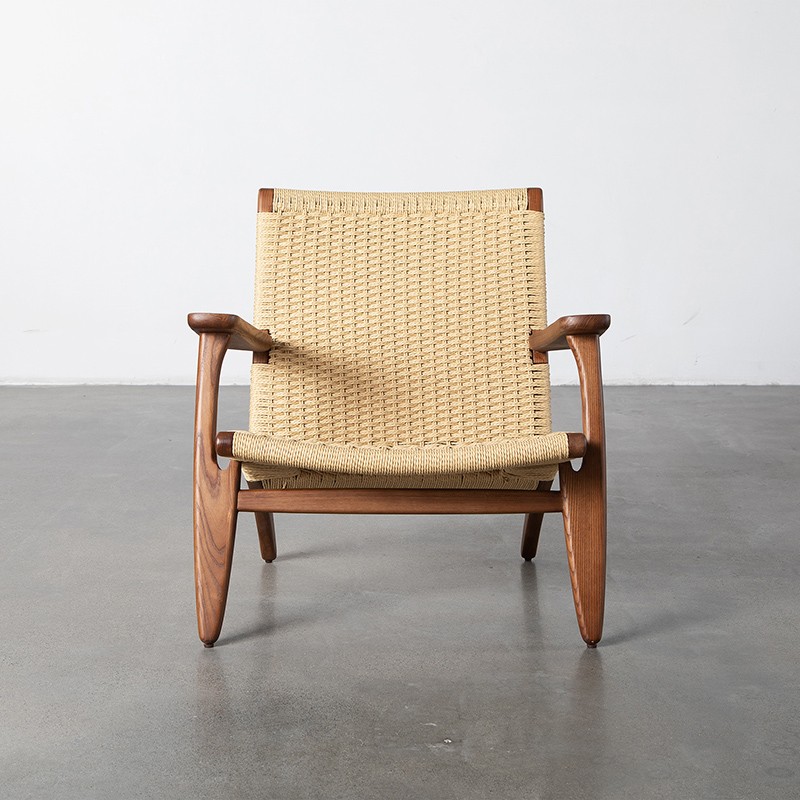 Réplica da espreguiçadeira Hans Wegner Ch25